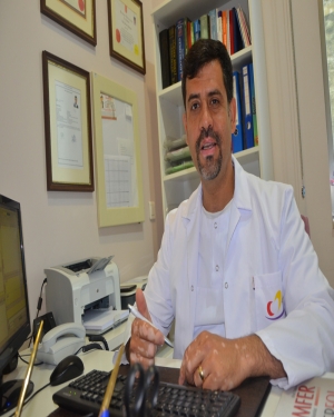 Kadın Hastalıkları ve Doğum Uzmanı Op. Dr. Şakir Polay
